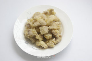 【菠萝咕噜肉】——男女老少追捧的经典粤菜的做法步骤：9