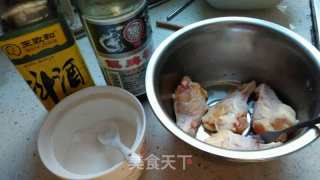 香烤鸡翅根的做法步骤：1