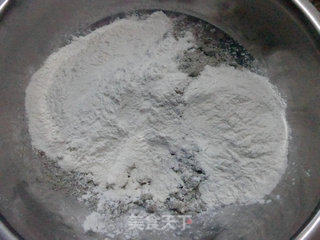 香煎芝麻糊糯米饼的做法步骤：3