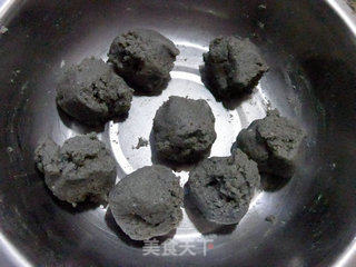 香煎芝麻糊糯米饼的做法步骤：6