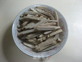 青蒜炒豆干的做法步骤：3