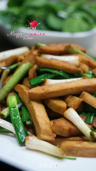青蒜炒豆干的做法步骤：9