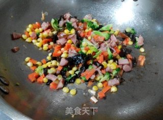 鲍鱼煲仔饭的做法步骤：7