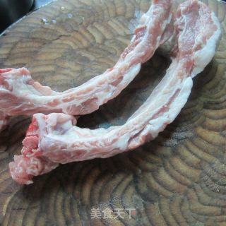 清水排骨汤---原汁原味的做法步骤：1