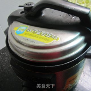清水排骨汤---原汁原味的做法步骤：4