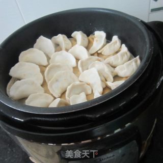 莴笋鱼泥饺子的做法步骤：11