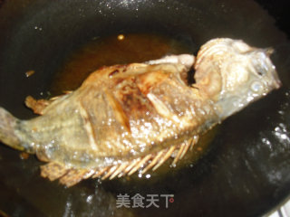 糖醋桂鱼的做法步骤：4