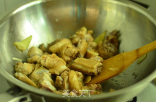 香菇炖鸡的做法步骤：7