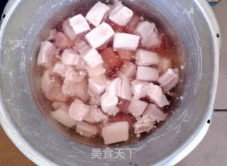 红烧肉的做法步骤：1