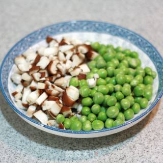 咸香软糯的美食-----糯米扣鸡的做法步骤：2