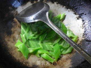尖椒炒羊肉的做法步骤：5