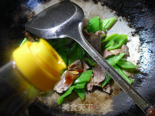 尖椒炒羊肉的做法步骤：7