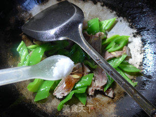 尖椒炒羊肉的做法步骤：8