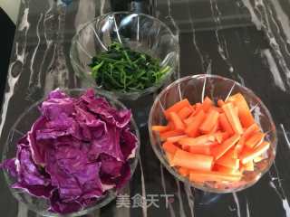 多彩饺子的做法步骤：1