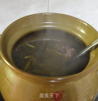 红豆菜干猪骨汤的做法步骤：7