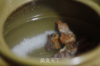 菜干咸猪骨粥的做法步骤：3