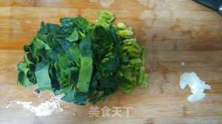 菠菜炒绿豆芽的做法步骤：2