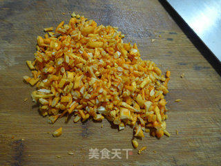 花鱼儿家的吃吃~~~~~~香葱虫草菇煎饼的做法步骤：2