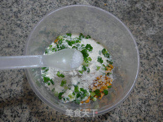 花鱼儿家的吃吃~~~~~~香葱虫草菇煎饼的做法步骤：6