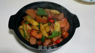 砂锅土豆火腿肠的做法步骤：11