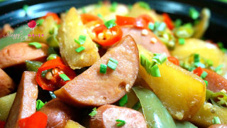 砂锅土豆火腿肠的做法步骤：14