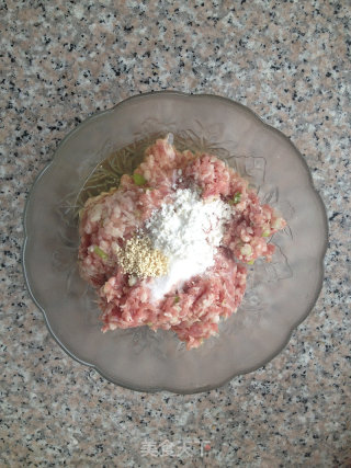 肉丸炖冬瓜的做法步骤：2