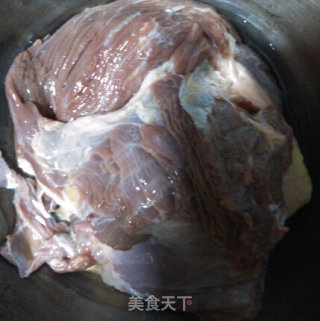 平底锅版手工五香牛肉松的做法步骤：1