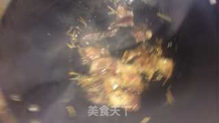 老腊肉炒莴笋的做法步骤：2