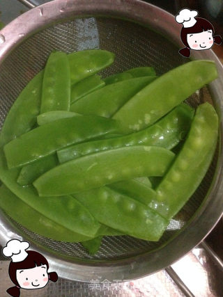 仙草阁私房菜（蔬菜大棚）--腊月二十三（荷兰豆鸡汁杏鲍菇）的做法步骤：2