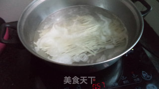 虾味饺子面的做法步骤：2
