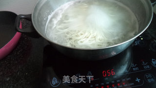 虾味饺子面的做法步骤：3