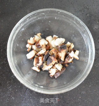淡菜干香菇粥的做法步骤：4