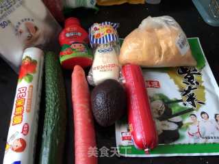 牛油果加州卷的做法步骤：1