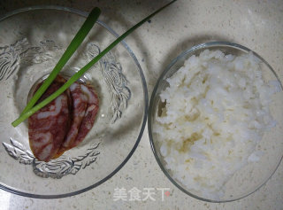 腊肠饭团的做法步骤：1