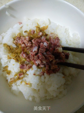 腊肠饭团的做法步骤：3