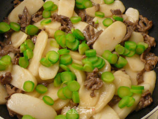 咸蛋牛肉炒糕  我♥年糕3的做法步骤：6