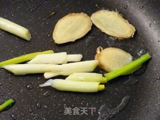雪菜笋丝炒糕  我♥年糕4的做法步骤：2