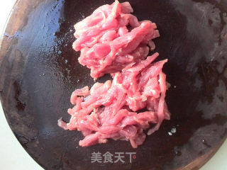 肉丝蒜黄的做法步骤：2