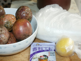 百香果果酱的做法步骤：1