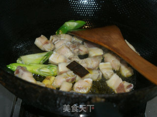 胡萝卜烧肉的做法步骤：3