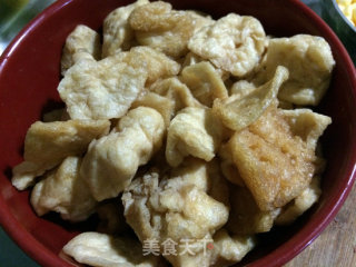 油豆腐炒肉的做法步骤：1