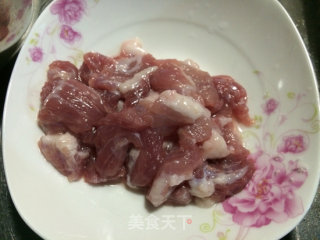油豆腐炒肉的做法步骤：2
