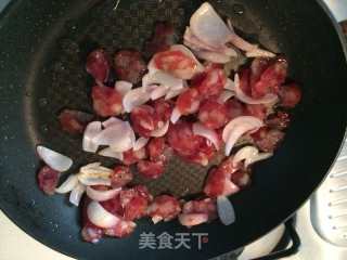 暖阳腊肠焖饭的做法步骤：2
