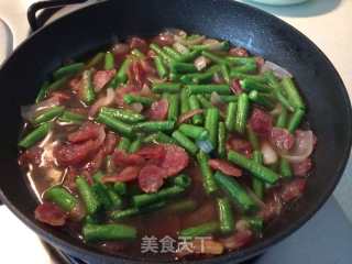 暖阳腊肠焖饭的做法步骤：4