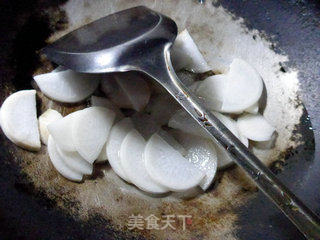 茶树菇炒萝卜的做法步骤：4
