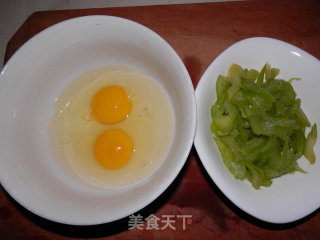 鸡蛋炒西芹的做法步骤：3