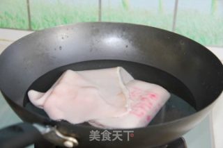 肉皮卷的做法步骤：2
