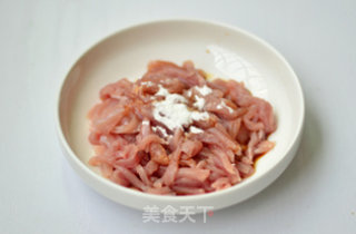 青椒肉丝的做法步骤：3