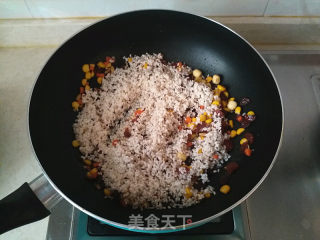 合家团圆之腊味荷叶饭的做法步骤：9