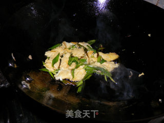 青蒜炒鸡蛋的做法步骤：5